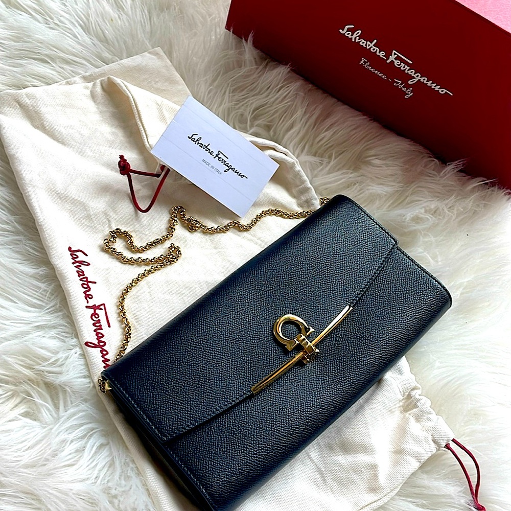 Aunthentic Gancinni clip bag